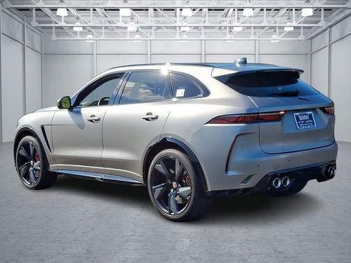 2022 Jaguar F-PACE SVR