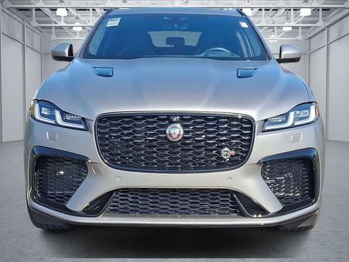 2022 Jaguar F-PACE SVR