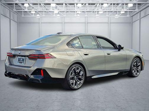 2025 BMW 530 530i xDrive