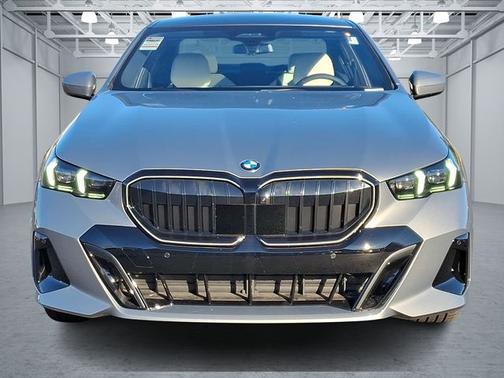 2025 BMW 530 530i xDrive