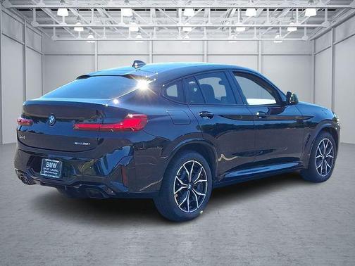 2023 BMW X4 xDrive30i