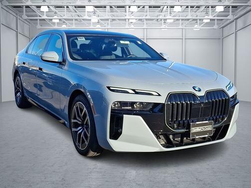 2025 BMW 740 740i xDrive