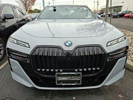 2025 BMW 740 740i xDrive