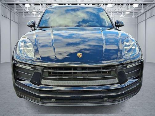 2022 Porsche Macan Base