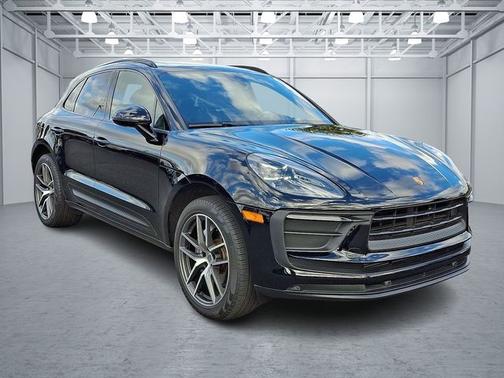 2022 Porsche Macan Base