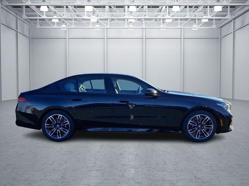 2026 BMW 530 530i xDrive