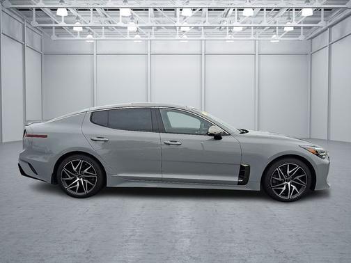 2022 Kia Stinger GT-Line