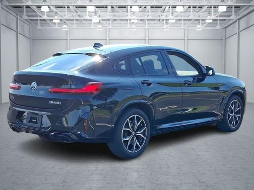 2022 BMW X4 M40i