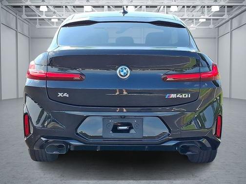 2022 BMW X4 M40i