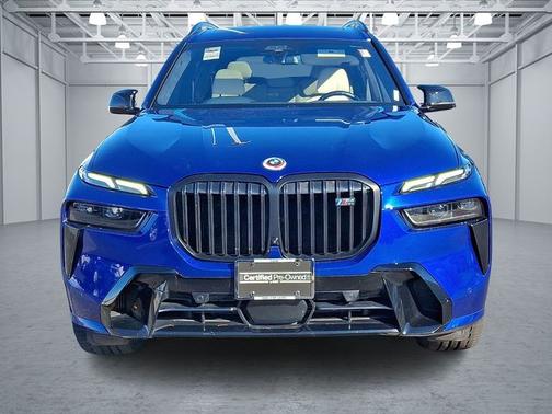 2023 BMW X7 M60i