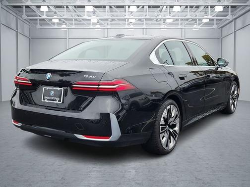 2025 BMW 530 530i xDrive