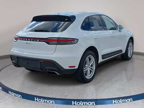 2022 Porsche Macan Base