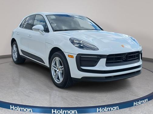2022 Porsche Macan Base