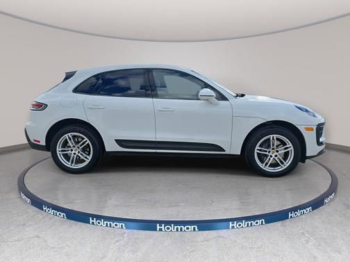 2022 Porsche Macan Base