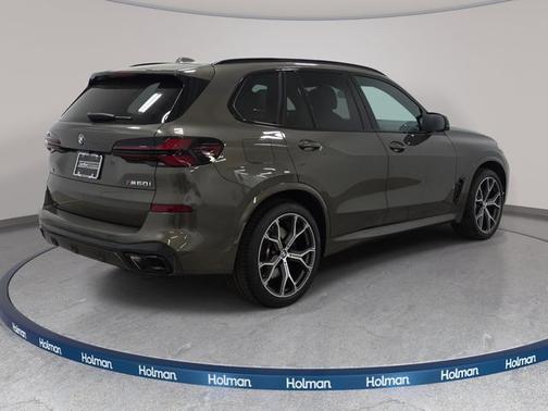 Manhattan Green Metallic 2024 BMW X5 M60i
