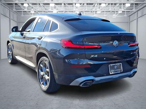 2025 BMW X4 xDrive30i