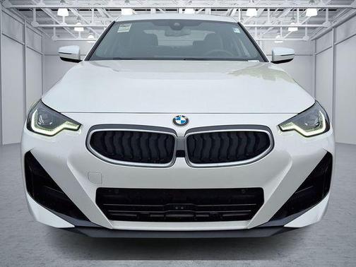 2025 BMW 230 i xDrive