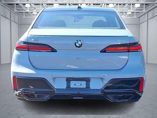 2023 BMW 760 760i xDrive