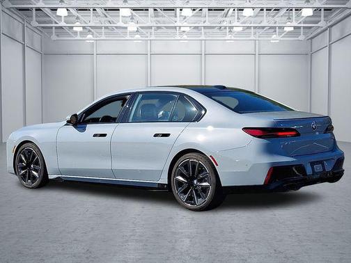 2023 BMW 760 760i xDrive