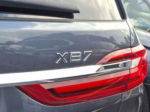 2021 BMW X7 ALPINA XB7