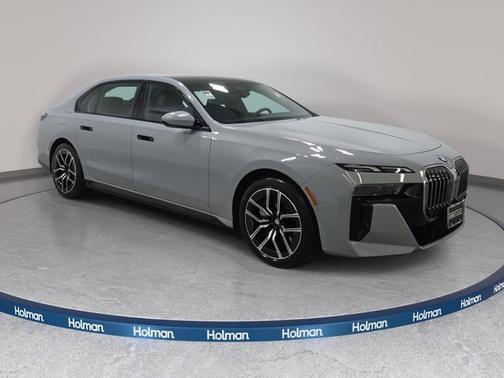 Brooklyn Gray Metallic 2025 BMW 740 740i xDrive