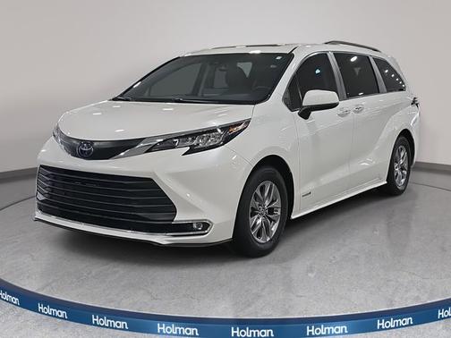 2021 Toyota Sienna XLE