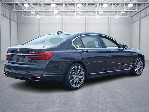 2019 BMW 750 750i xDrive