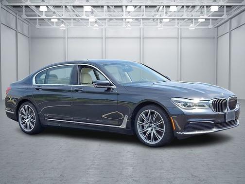 2019 BMW 750 750i xDrive