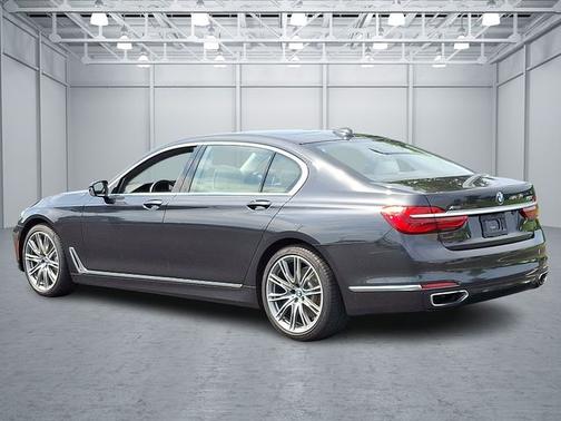 2019 BMW 750 750i xDrive