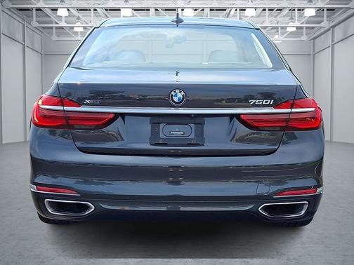 2019 BMW 750 750i xDrive