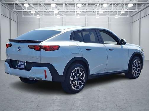 2025 BMW X2 xDrive28i