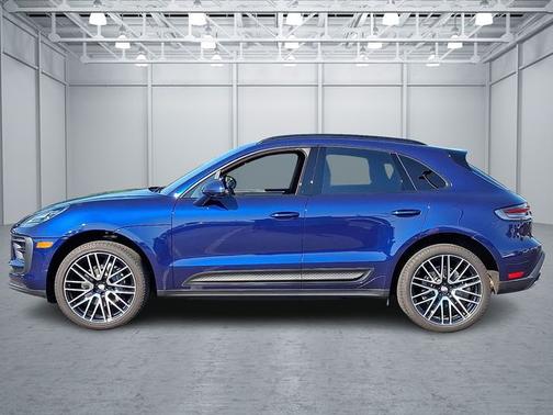 2022 Porsche Macan Base
