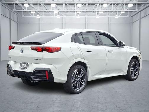 2025 BMW X2 xDrive28i