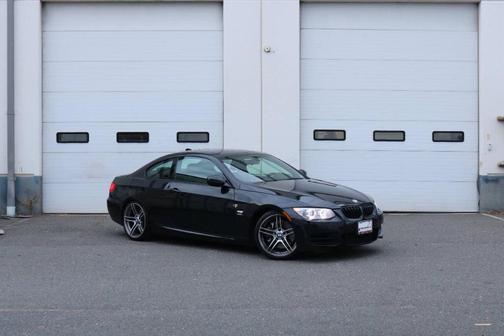 2011 BMW 335 is
