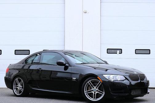 2011 BMW 335 is