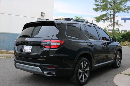 2023 Honda Pilot Elite