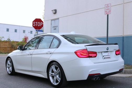 2018 BMW 330 i