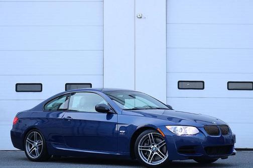 2011 BMW 335 is