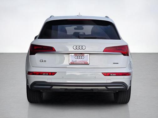 Ibis White 2023 Audi Q5 40 Premium Plus