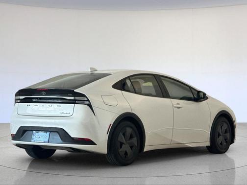 Wind Chill Pearl 2023 Toyota Prius Prime SE