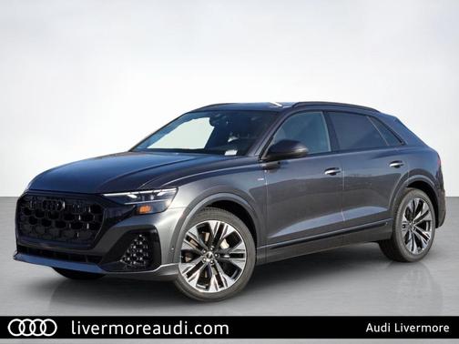 Daytona Gray Pearl Effect 2026 Audi Q8 55 Premium