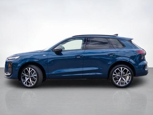Blue Metallic 2026 Audi Q3 S line