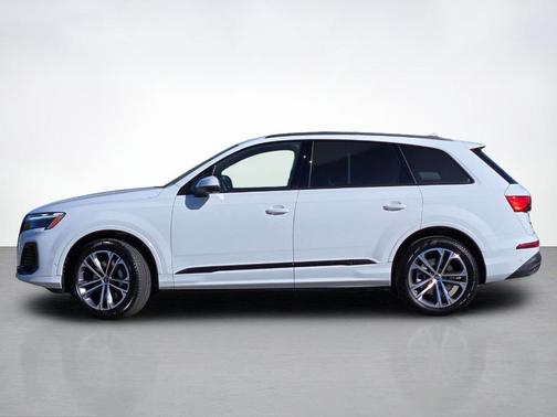 White 2026 Audi Q7 45 Premium