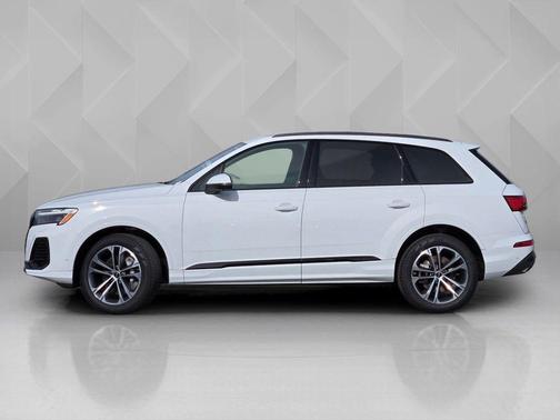 2026 Audi Q7 45 Premium Plus