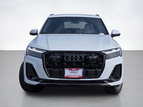 2026 Audi Q7 45 Premium Plus