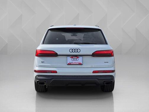 2026 Audi Q7 45 Premium Plus