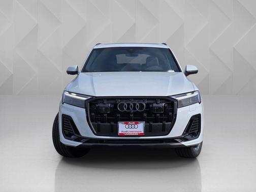 2026 Audi Q7 45 Premium Plus