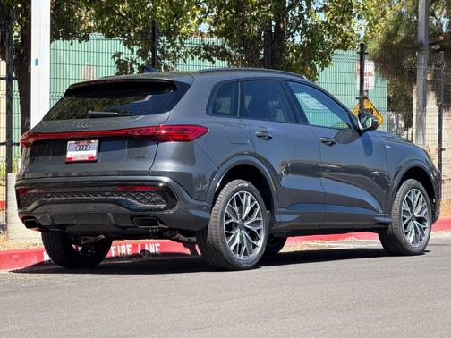 Tambora Flame 2026 Audi Q5 PLUS