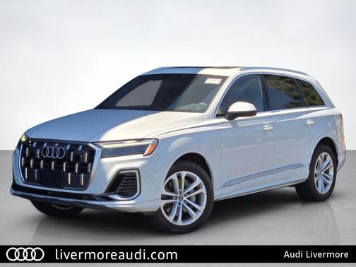 Glacier White Metallic 2025 Audi Q7 55 Premium Plus