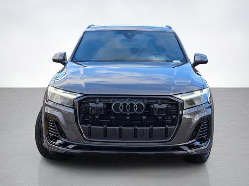 Samurai Gray Metallic 2026 Audi Q7 55